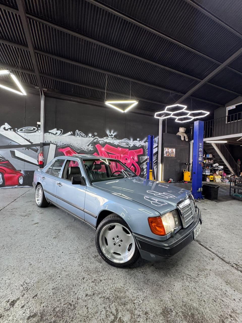 Mercedes-Benz W124 clásico restaurado en ProAutos